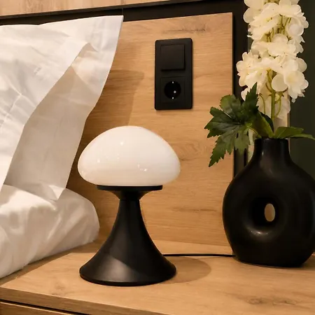 - Modern Living With Garden Retreat Эпаноми