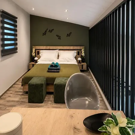 - Modern Living With Garden Retreat Апартаменты